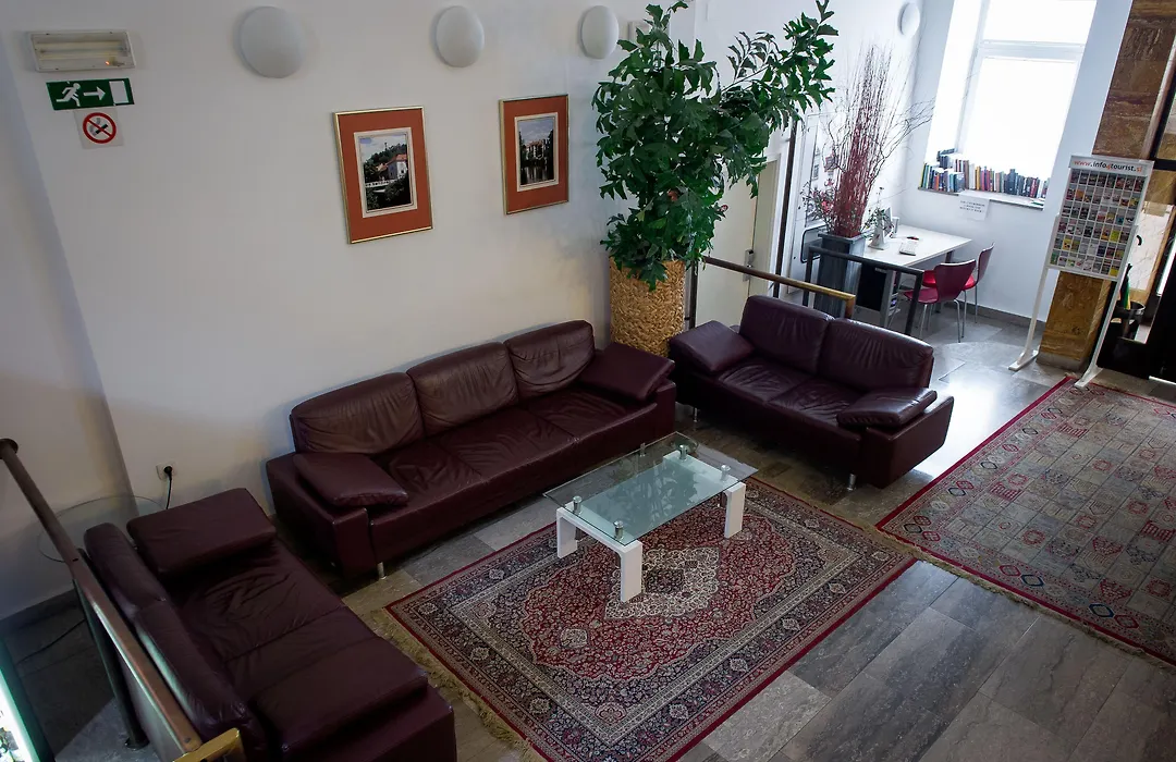 Hotel Emonec-1